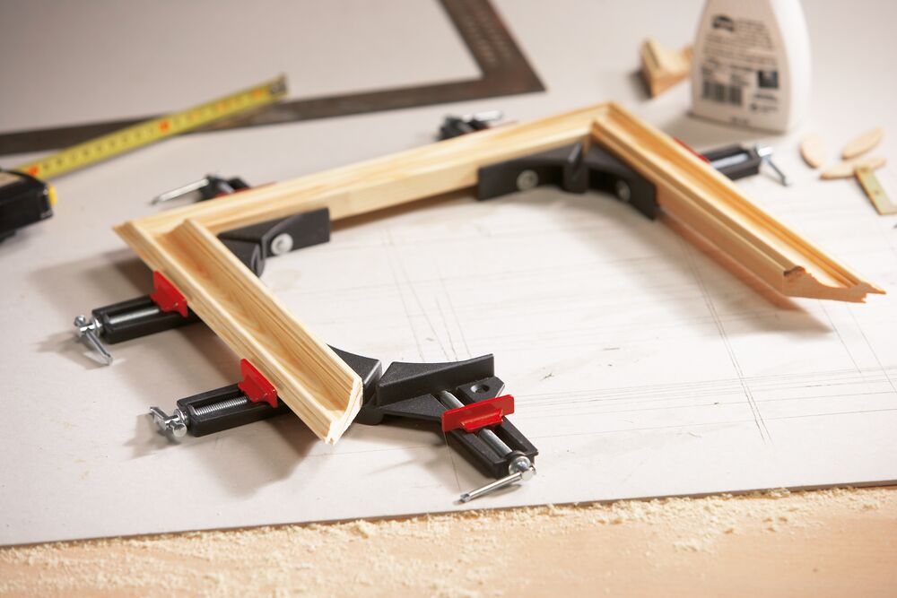 Angle and mitre clamps