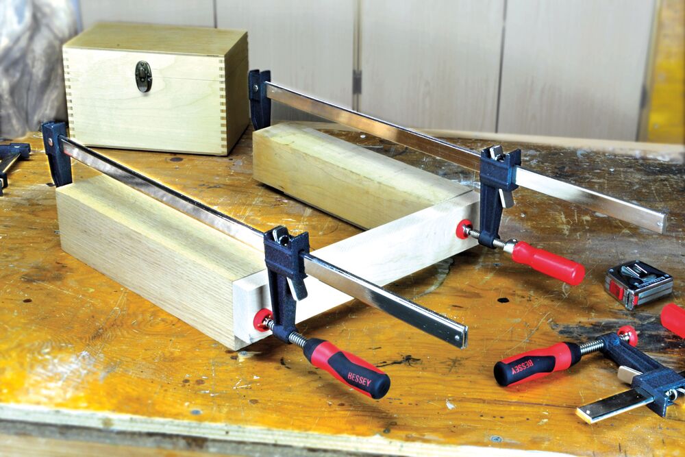 Clutch style bar clamps